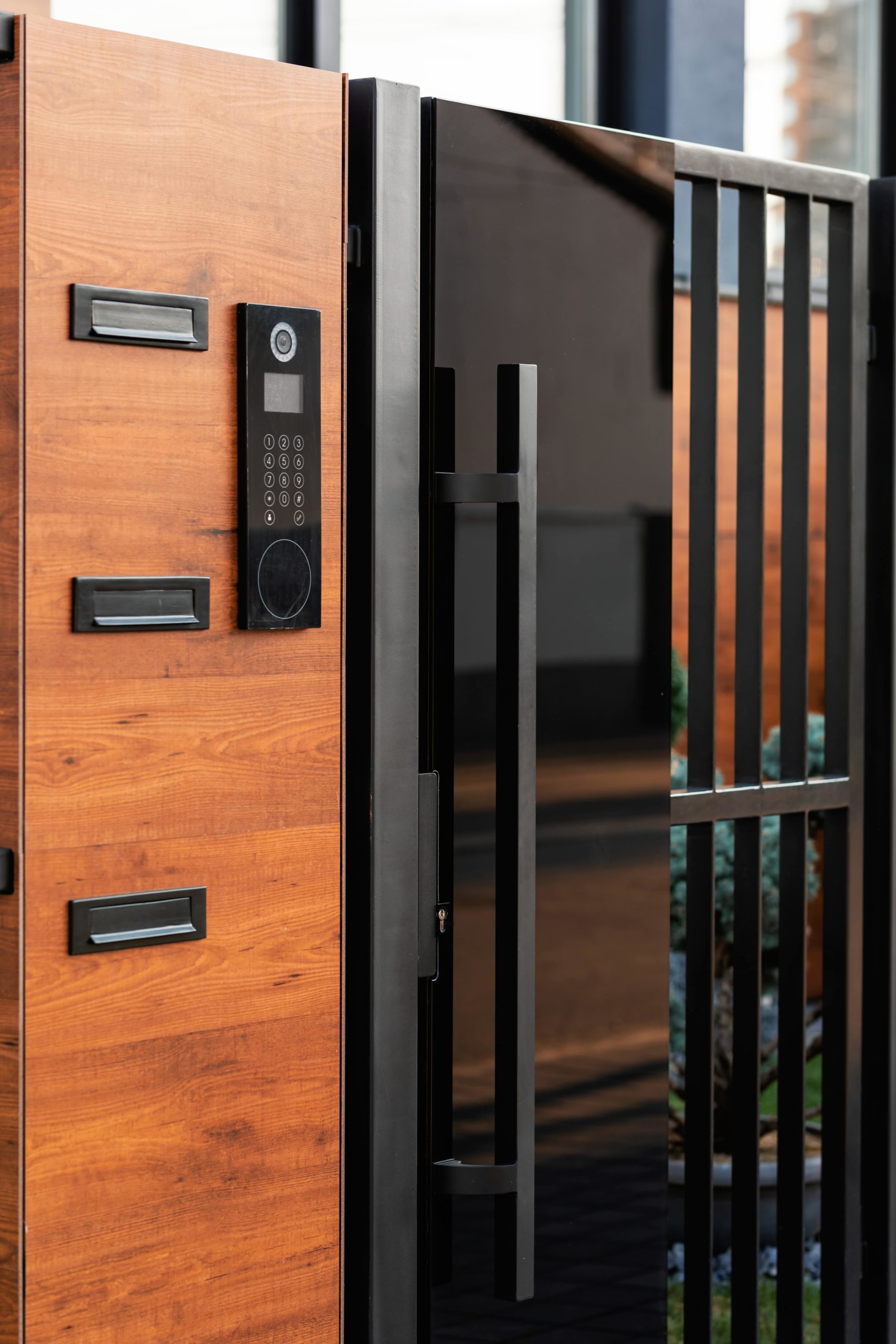 intercom-main-gate-residential-building-min